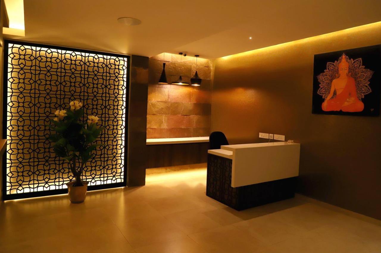 Quality Inn Patria Suites, Rajkot Exterior foto