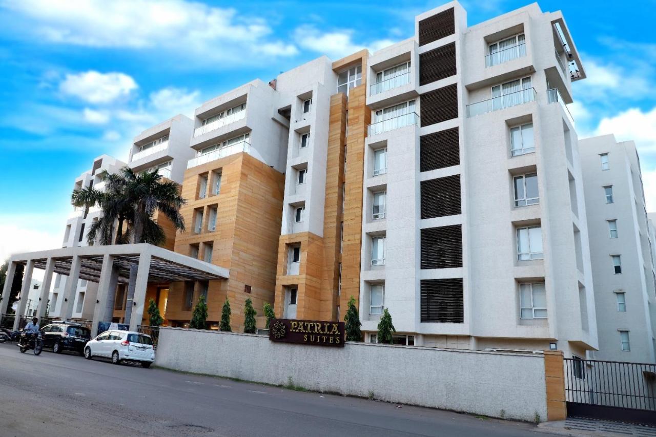 Quality Inn Patria Suites, Rajkot Exterior foto