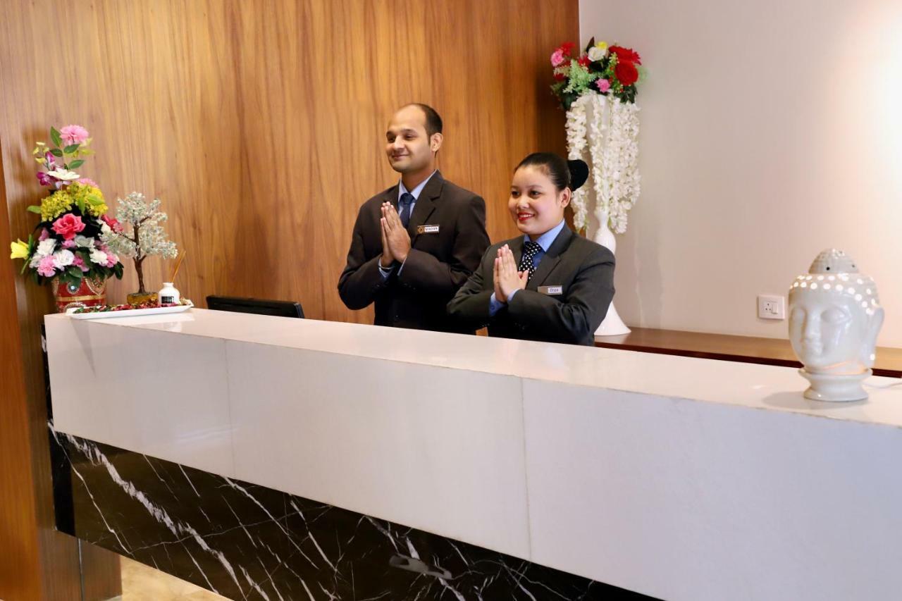 Quality Inn Patria Suites, Rajkot Exterior foto